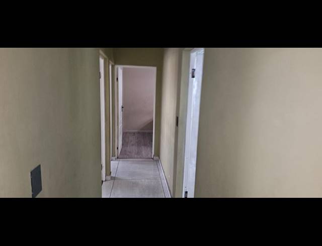 3 BEDROOM HOUSE FOR SALE IN CHARLESVILLE